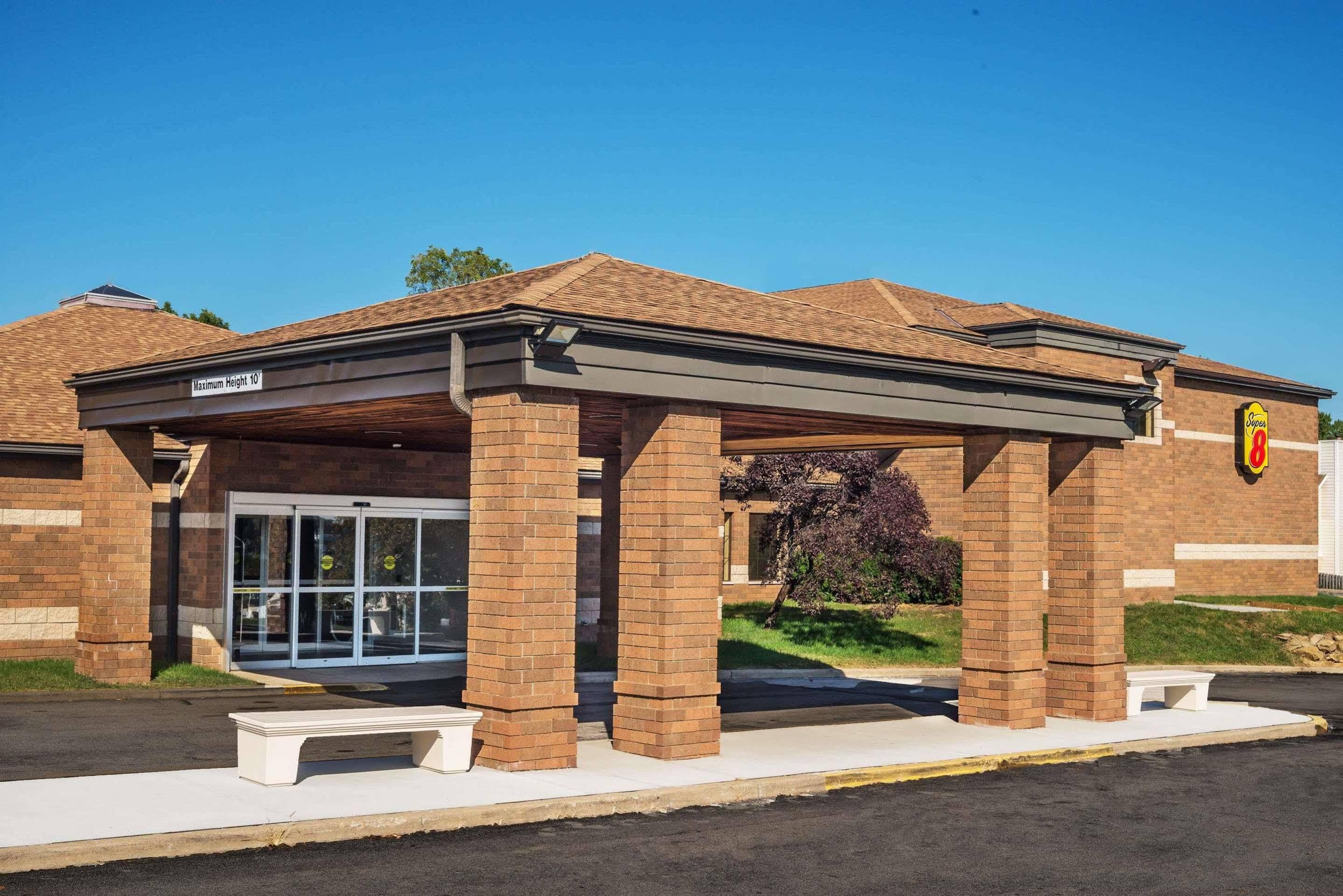 Super 8 By Wyndham Copley Akron Екстер'єр фото