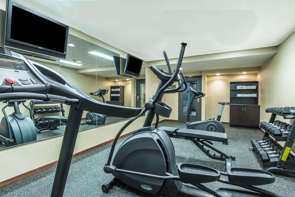 Super 8 By Wyndham Copley Akron Зручності фото
